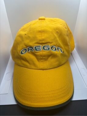 Oregon Ducks- Yellow Embroidered Cap